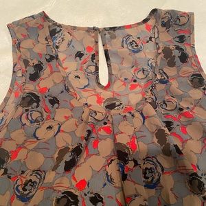 Multi-colored Sleeveless Top with keyhole in back, sz small